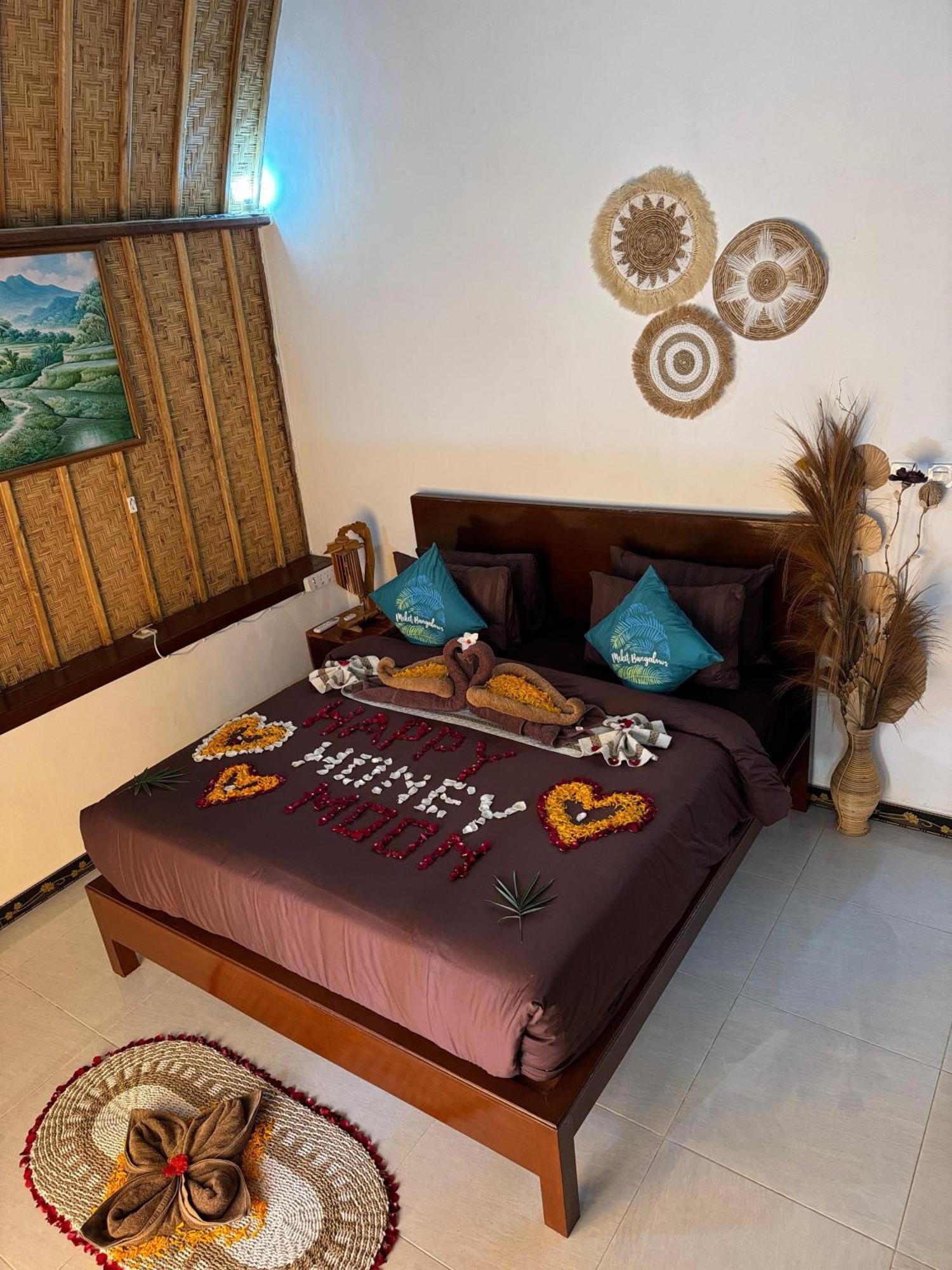 Meket Bungalows Toyapakeh Esterno foto