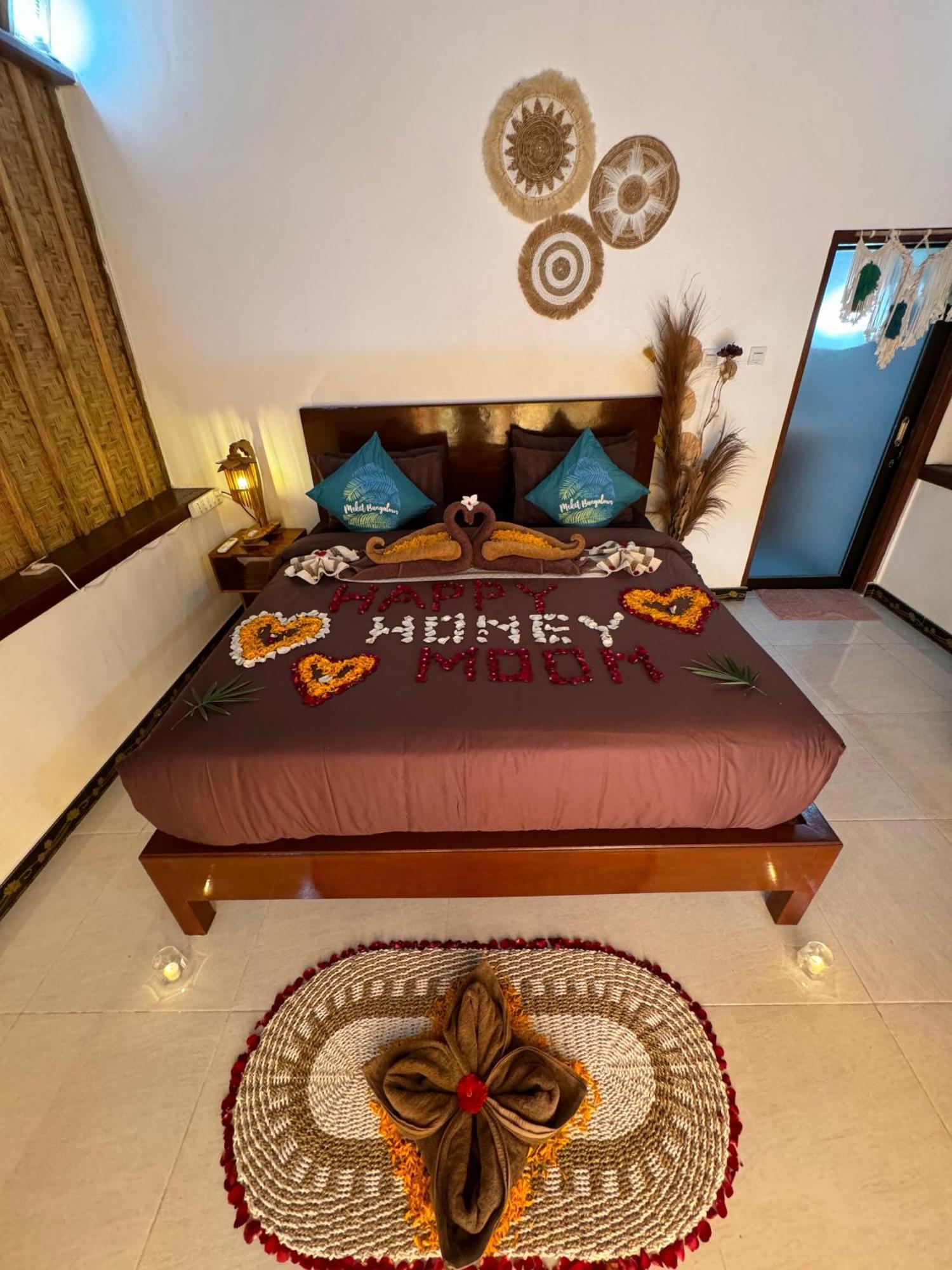 Meket Bungalows Toyapakeh Esterno foto
