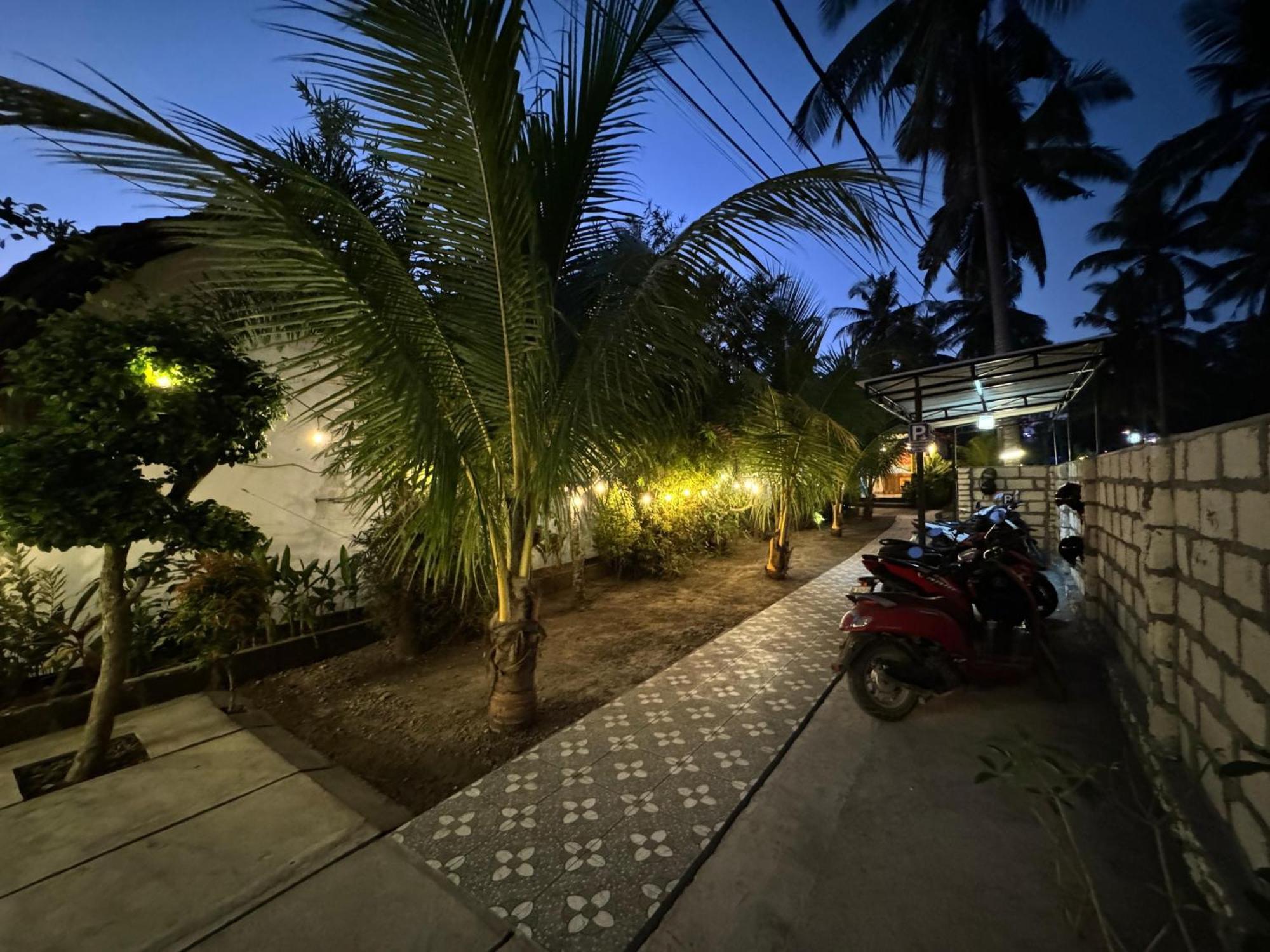 Meket Bungalows Toyapakeh Esterno foto
