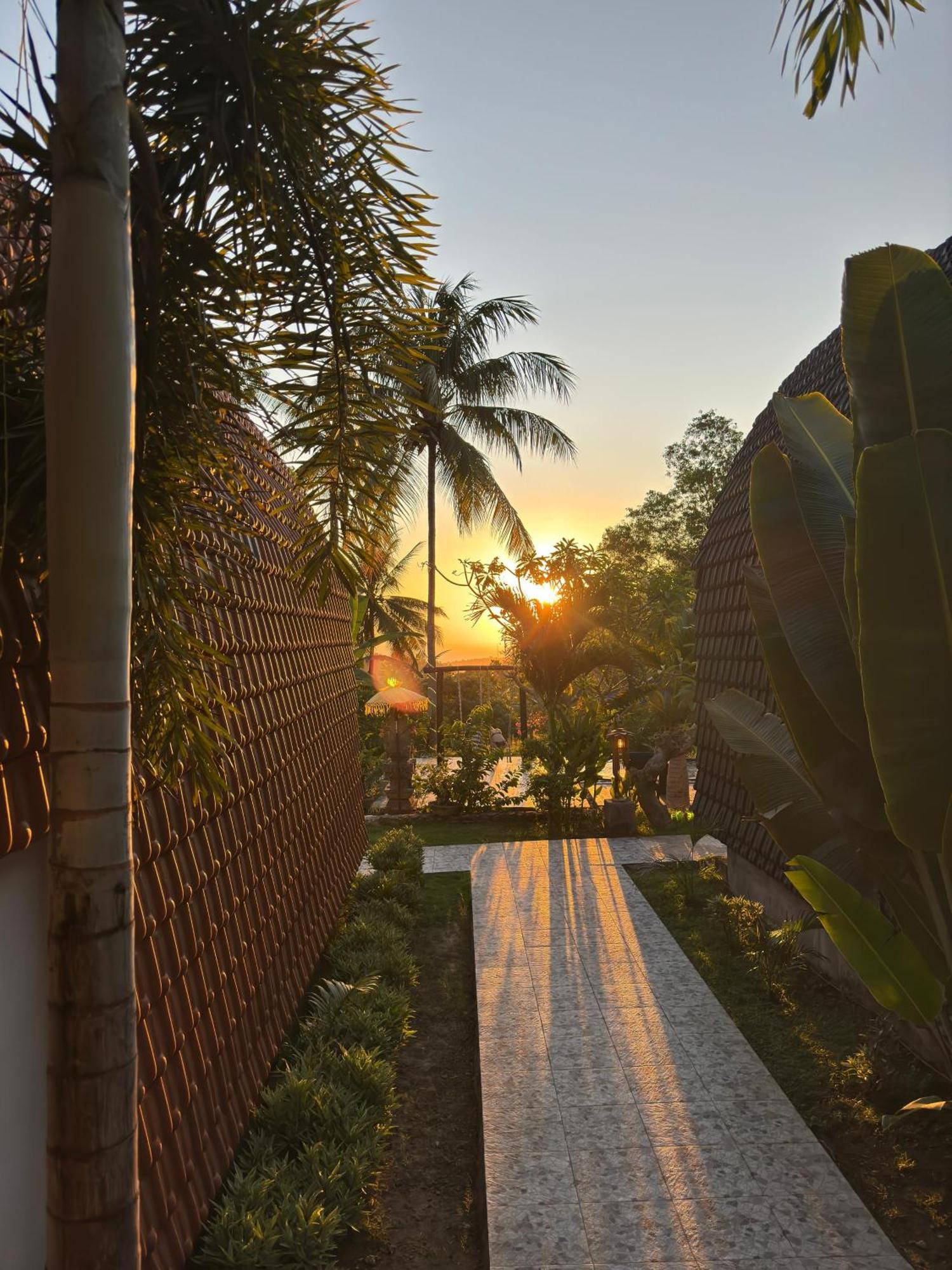 Meket Bungalows Toyapakeh Esterno foto