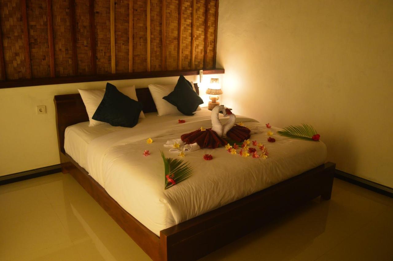 Meket Bungalows Toyapakeh Esterno foto